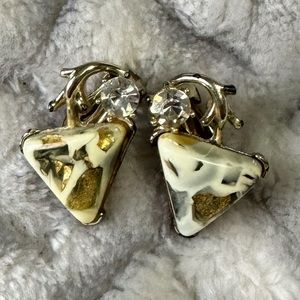 Vintage Coro Confetti Demi Parure Clip on Earrings, Cream with gold plating